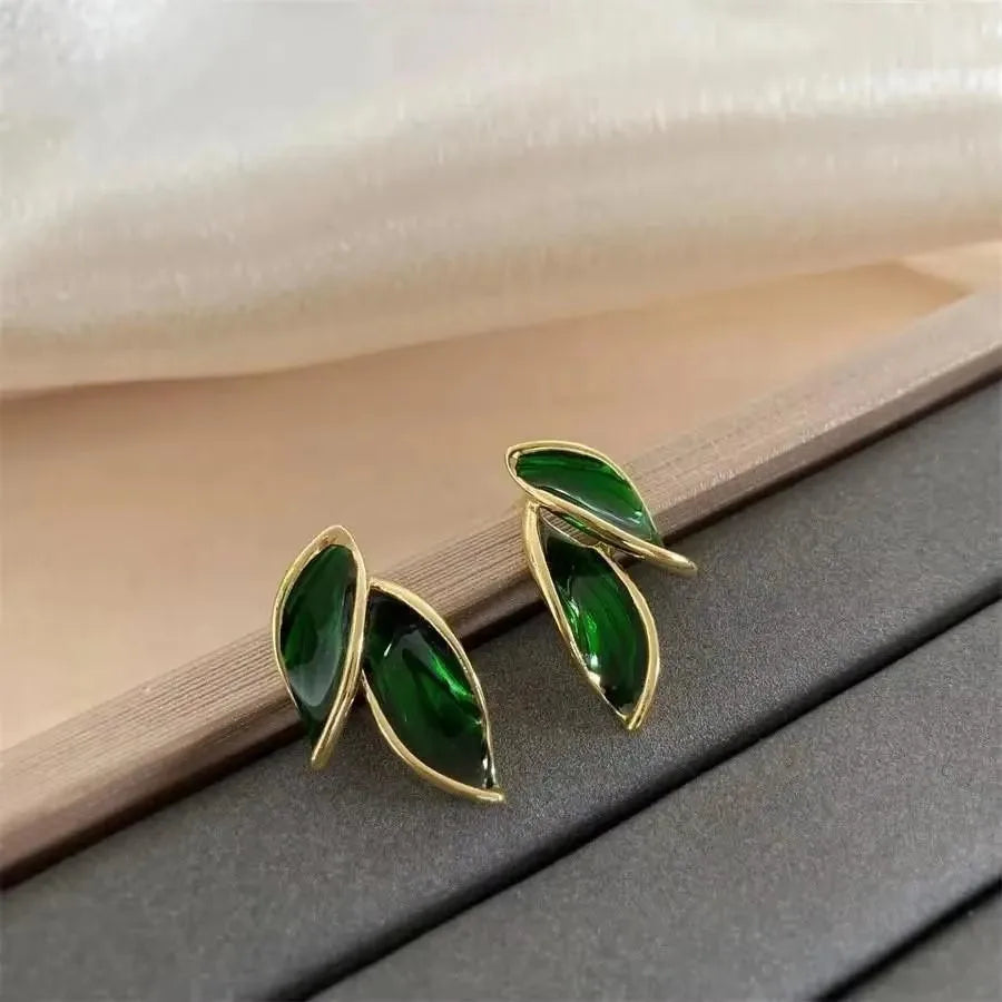 2026 Trending Luxury Crystal Cross Stud Earrings